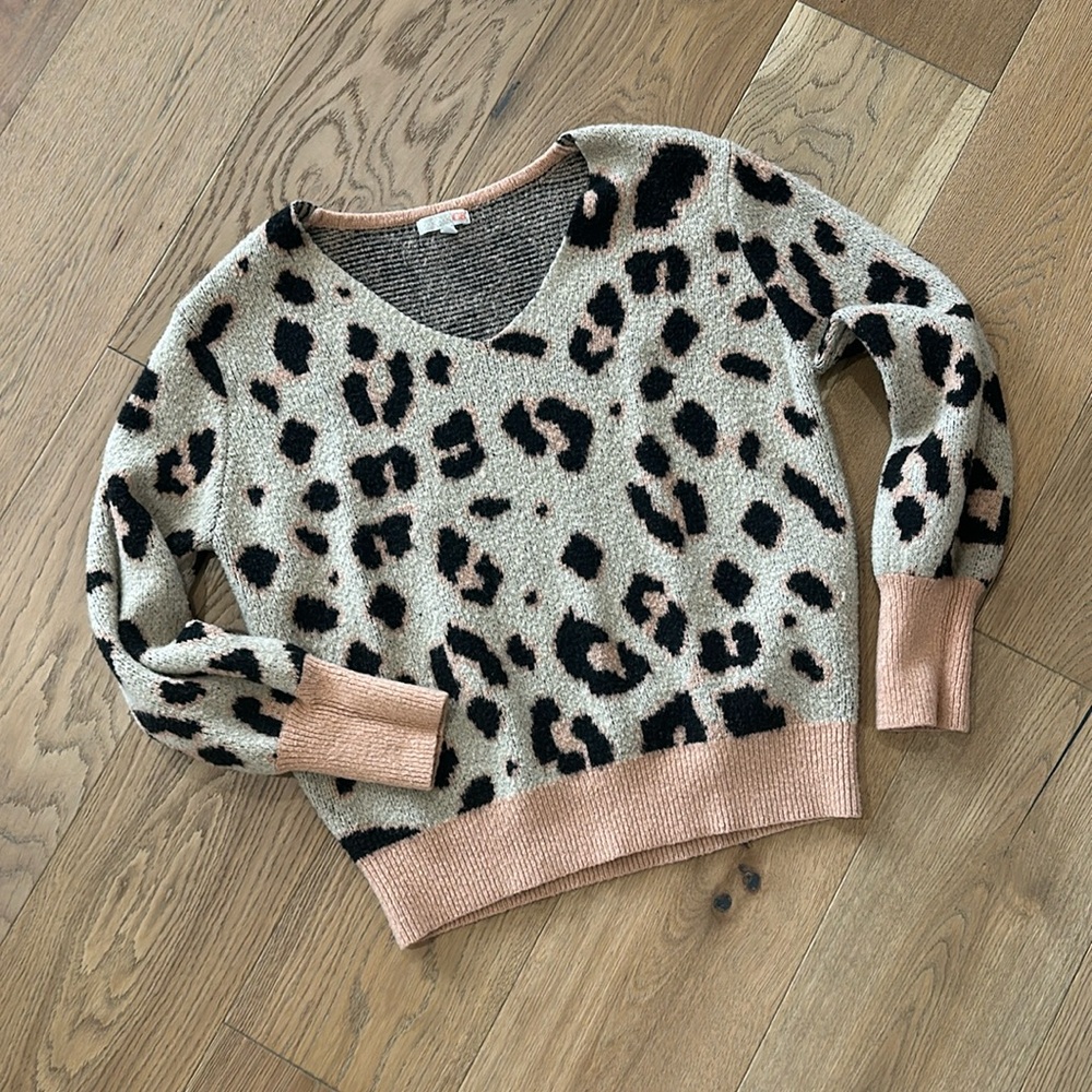 Gianni Bini Leopard Sweater